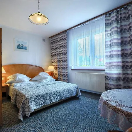 Homestay Willa Cyprys - Pokoje I Apartamenty - Aneksy - Klimatyzacja - Centrum