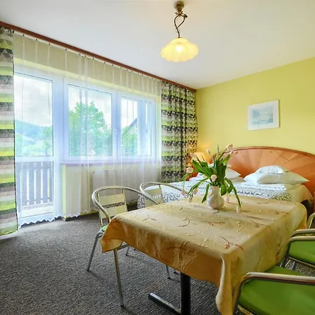 Willa Cyprys - Pokoje I Apartamenty - Aneksy - Klimatyzacja - Centrum Homestay Wisla