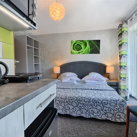 Cyprys - I Z Aneksami - Centrum *