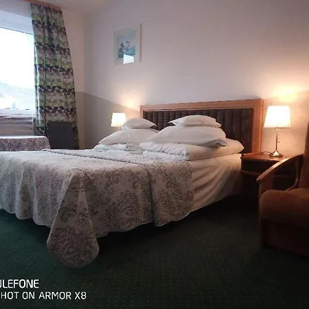 Homestay Willa Cyprys - Pokoje I Apartamenty - Aneksy - Klimatyzacja - Centrum *