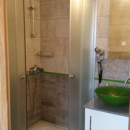 Willa Cyprys - Pokoje I Apartamenty - Aneksy - Klimatyzacja - Centrum Homestay *
