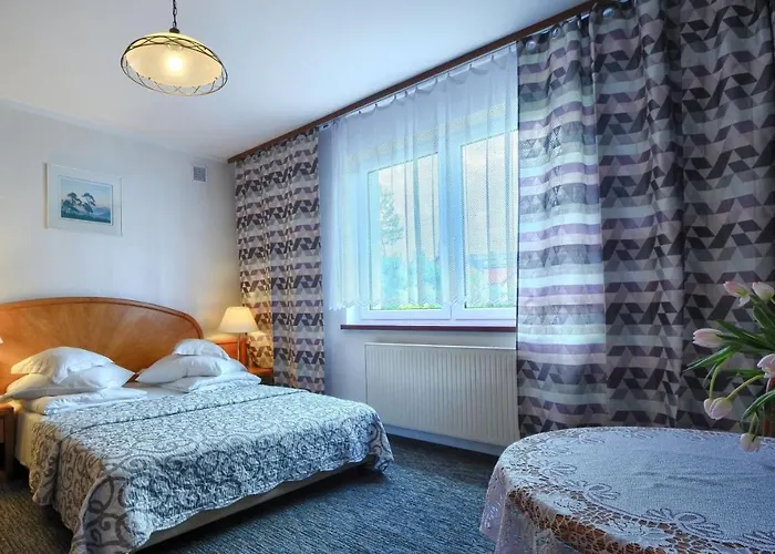 Cyprys - I Z Aneksami - Centrum * Visla