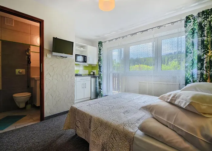 Cyprys - I Z Aneksami - Centrum