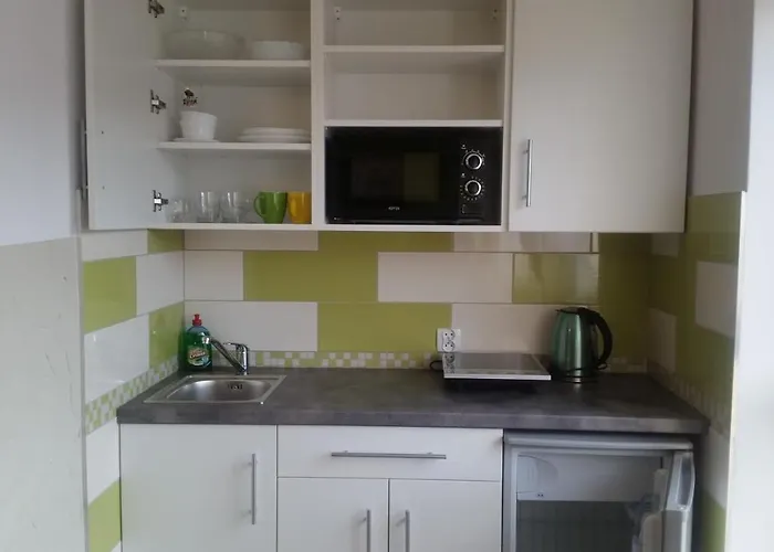 Cyprys - I Z Aneksami - Centrum