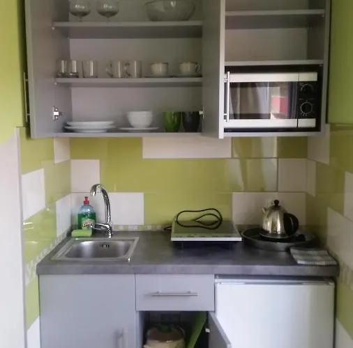 Cyprys - I Z Aneksami - Centrum